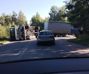 Utrudnienia na granicy Katowic. Ciężarówka blokuje przejazd