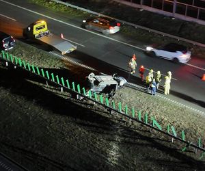 Dachowanie na S8. Jedna osoba trafiła do szpitala
