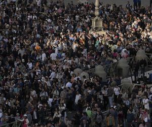 Tłumy na placu św. Piotra