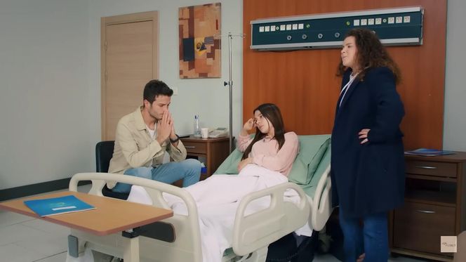 Ragip ukryje się pod łóżkiem Zeynep i będzie czyhał na okazję