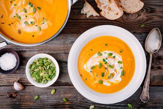 Zupa z dyni: 11 sprawdzonych przepisów na zupy dyniowe