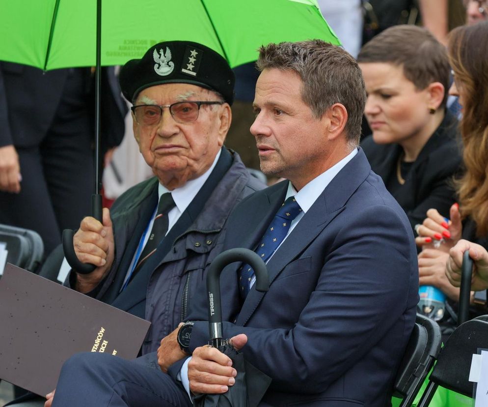 81. rocznica Powstania Warszawskiego. Na pl. Krasińskich rozpoczęła się uroczysta msza święta