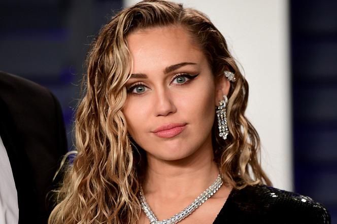 Szalona i seksowna Miley Cyrus wróciła! Jej występ na VMA 2020 pobił wszystko