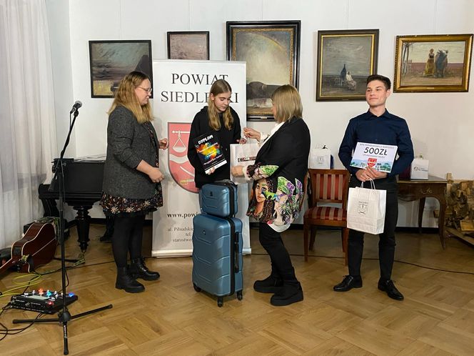 Laureaci konkursu fotograficznego „Przyjaźń bez barier” nagrodzeni