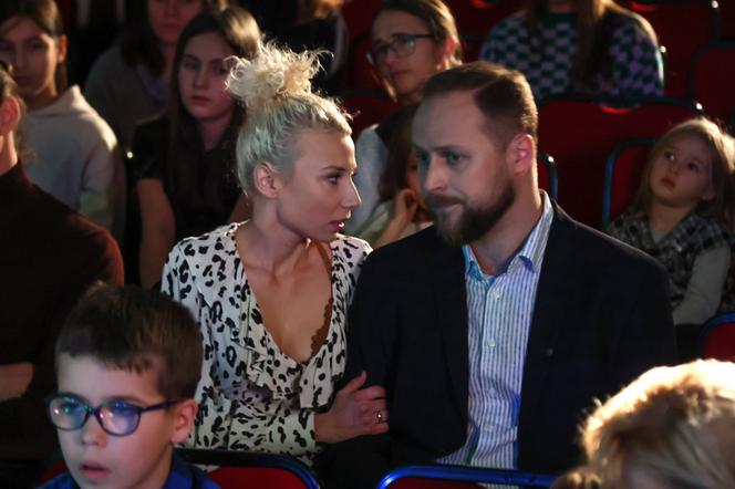 Na Wspólnej odc. 3366. Paweł (Grzegorz Kwiecień), Beata (Katarzyna Ptasińska)