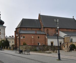 Bazylika kolegiacka Świętej Trójcy w Krośnie - najstarszy kościół w mieście