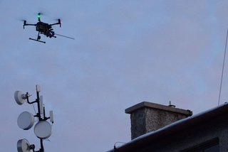 Drony pod Krakowem kontrolują, czym mieszkańcy palą w piecach! Są pierwsze efekty akcji