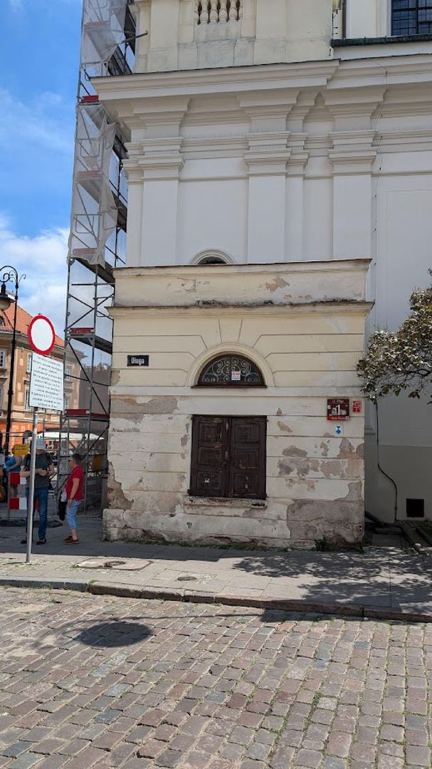Długa 1 w Warszawie