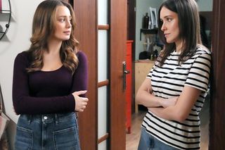 Barwy szczęścia, odcinek 3160: Oliwka (Wiktoria Gąsiewska), Madzia (Natalia Sierzputowska)