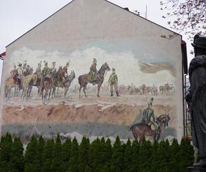 To jeden z najpiękniejszych murali w Małopolsce! Przedstawia sławną bitwę
