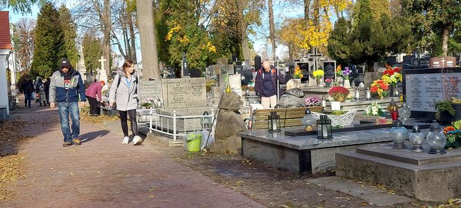 Przygotowania do Wszystkich Świętych Zamość