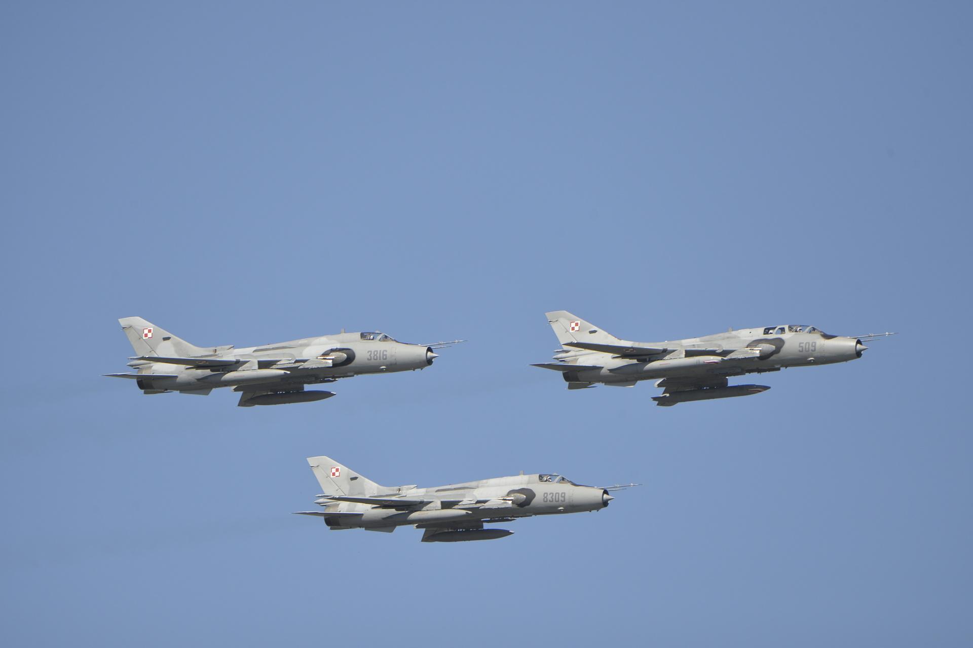 Dwa Su-22M4 i Su-22UM3K