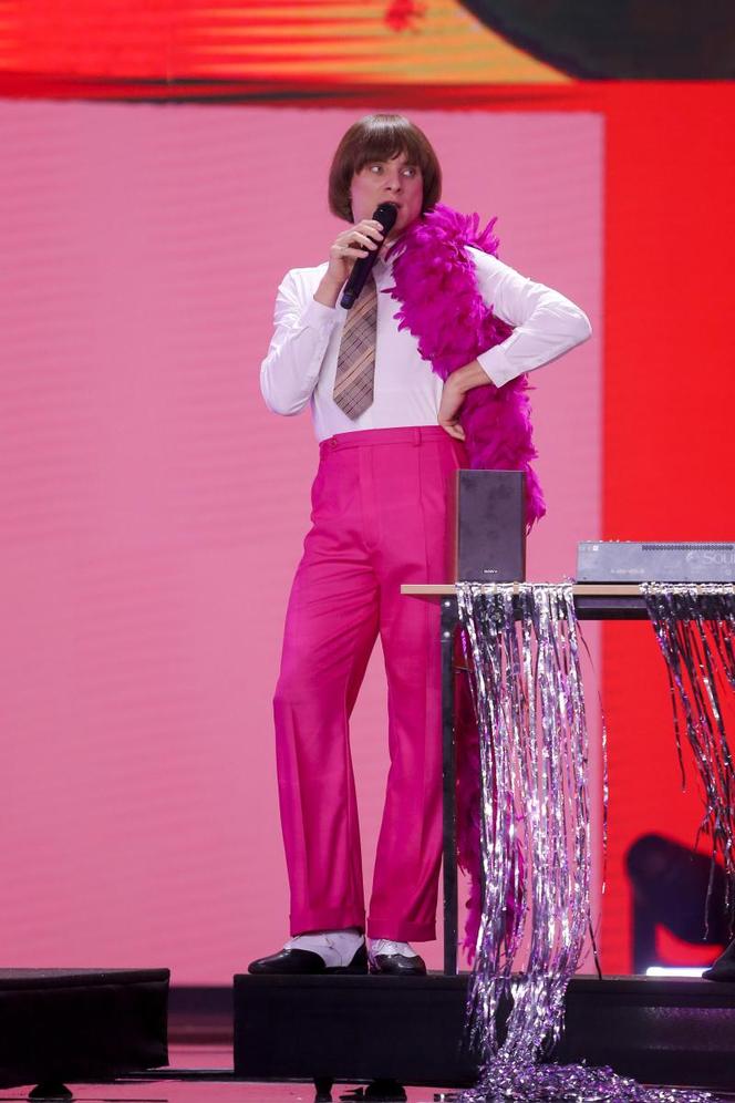 Ralph Kaminski wzbudza wiele kontrowersji. Jego awangardowe stylizacje przyciągają wzrok