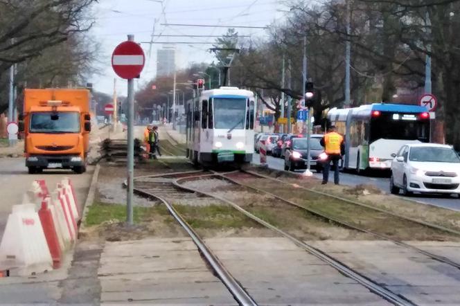 Na al. Wojska Polskiego tramwaje jeżdżą tylko jednym torem