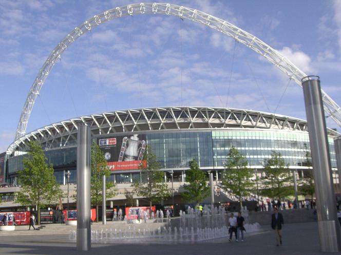 QUIZ. Wembley, San Siro, Camp Nou i inne. Rozpoznasz te stadiony? Kto na nich gra?