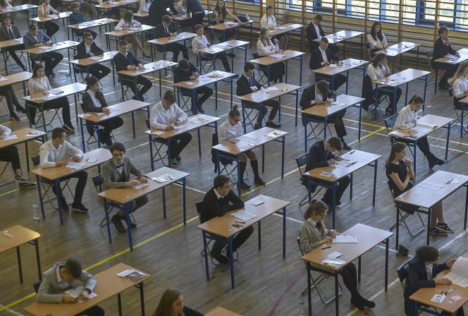 Egzamin ósmoklasisty będzie trudniejszy. Uczniowie muszą przygotować się na duże zmiany!