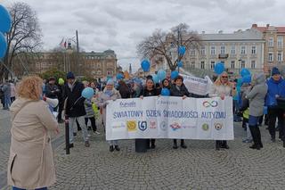 Przez centrum miasta przeszedł marsz świadomości autyzmu 