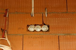 Instalacja elektryczna w domu. Schemat instalacji dostosowany do potrzeb mieszkańców