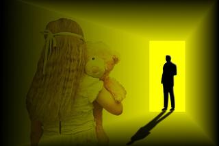 Akcja łowców pedofili pod Tarnowem. 40-latek ostrzegał 13-latkę: „Tylko nie mów nikomu”