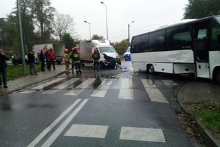 Nowe Żukowice. Kierowca busa wymusił pierwszeństwo. Przewoził dzieci 