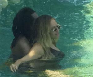 Beyonce i Jay-Z w objęciach przed koncertami w Polsce. Miłosne igraszki w jeziorze! [ZDJĘCIA]