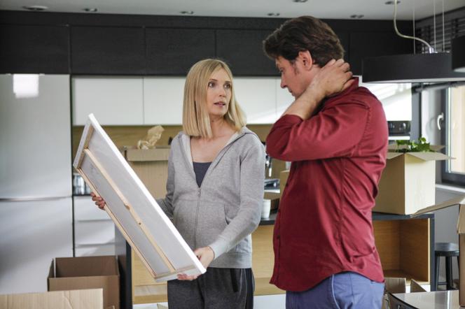 Pierwsza miłość. Ewelina (Magdalena Górska), jej mąż Dawid (Marcin Kwaśny)