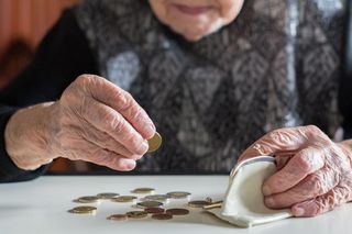 800 plus dla seniorów? Wychowali dzieci bez wsparcia państwa, dziś ledwo wiążą koniec z końcem