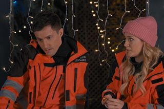 Mikołaj na sygnale. W Wigilię Britney wreszcie wyzna Alkowi, co do niego czuje! Tak na nią podziała jemioła - ZDJĘCIA 