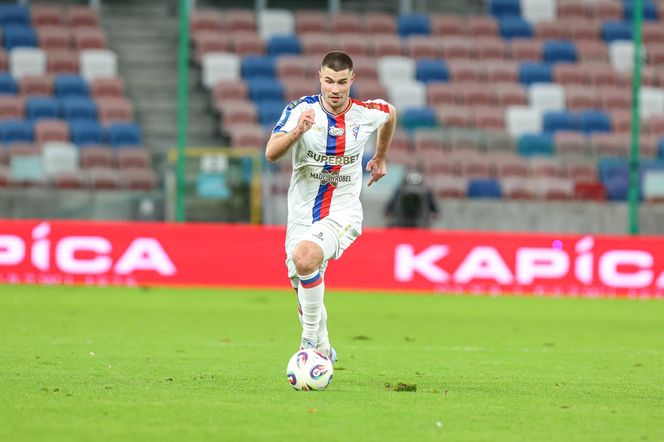 Górnik Zabrze liderem Ekstraklasy. O wyniku zadecydowała samobójcza bramka. Ponad 25 tys. kibiców na trybunach