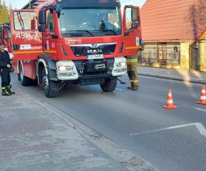 Czołowe zderzenie na ulicy Kościelnej w Starachowicach