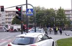 Kraków: Groźny wypadek na al. 29 Listopada, samochód na boku