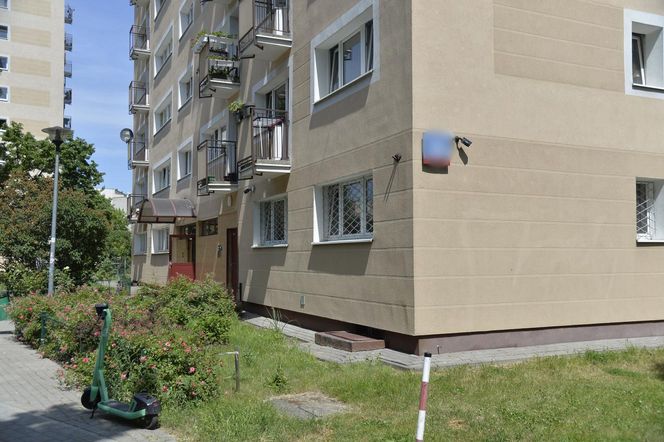 Brat rzucił się z nożem na brata. Wstrząsające relacje sąsiadów. „Krzyczał, że długo nie wytrzyma”