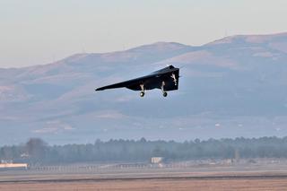 Tureckie „latające skrzydło” TAI Anka-3 wzbiło się w powietrze. Konkurencja dla odrzutowego Bayraktara?