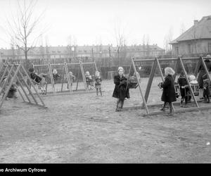 Plac zabaw dla dzieci przy Zarządzie Miejskim w Poznaniu, 1948-1949