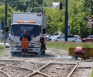 Wielka ofensywa Tramwajów Warszawskich. Tramwajarze remontują i budują jak szaleni