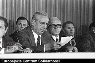 QUIZ PRL. Z czego śmiano się w PRL-u