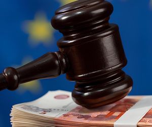  UE przyjmuje 18. pakiet sankcji wobec Rosji. Uderzenie w banki, flotę cieni i zbrojeniówkę 