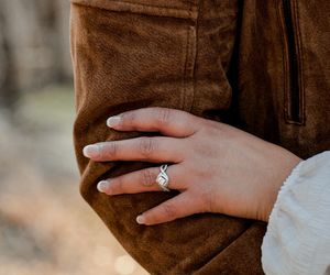 Brązowa kurtka z zamszu