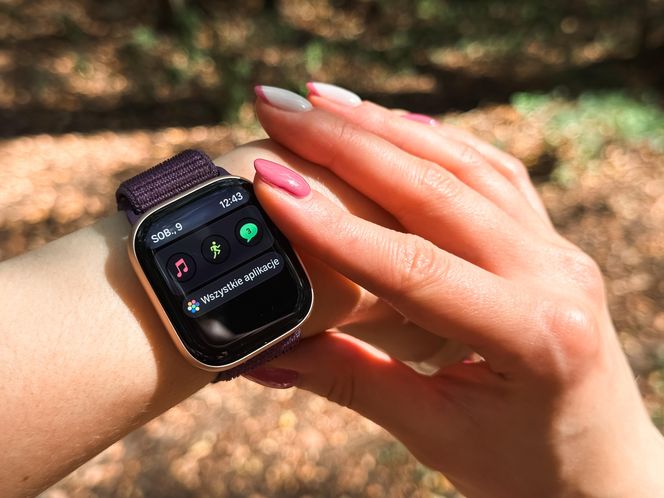 Przez kilka miesięcy ćwiczyłam z zegarkiem Apple Watch Series 10. To prawdziwy trener osobisty i koordynator zdrowia w jednym urządzeniu