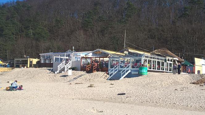 Przygotowania do sezonu na plaży w Międzyzdrojach