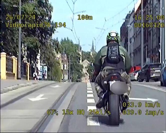 Rekordzista z Chorzowa. Jadąc motocyklem w kilkanaście minut zebrał 346 punktów karnych jadąc na 