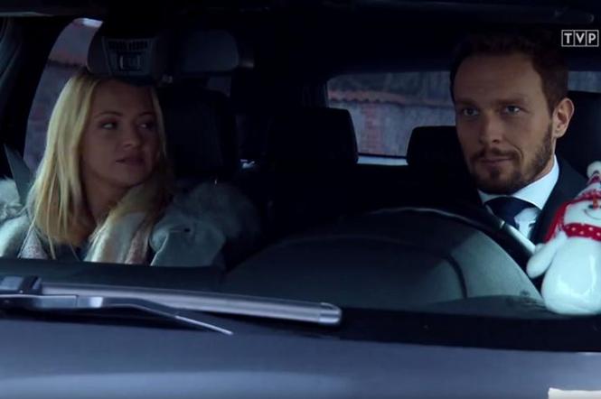 M jak miłość odc. 1433. Joasia (Barbara Kurdej-Szatan), Leszek Krajewski (Sławek Uniatowski)