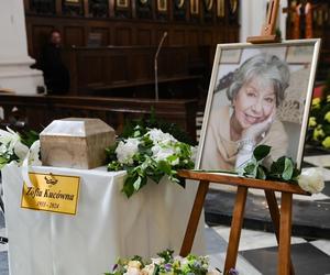 W pogrzebie Zofii Kucówny wzięła udział rodzina i przyjaciele, w tym aktorzy i artyści 