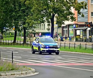 Święcenie pojazdów w Tychach przyciągnęło tłumy. Setki samochodów skropionych wodą święconą