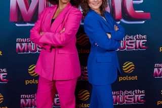 Shandy & Eva w Must Be The Music