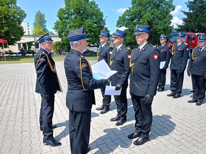 Akty nadania wyższych stopni służbowych odebrało w tym roku 21 strażaków z Komendy Miejskiej PSP w Siedlcach