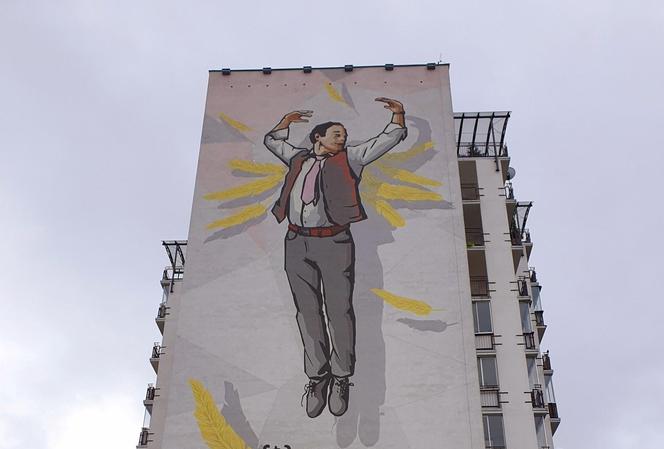 Mural "Anioła" z serialu "Alternatywy 4" na Ursynowie zniszczony przez wandala. Niedawno został odnowiony