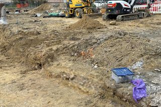 Na budowie trasy tramwajowej wykopali ludzki szkielet. Czyje szczątki odnaleziono?