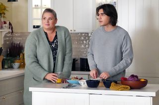 Barwy szczęścia, odcinek 3170. Aldona (Elżbieta Romanowska), Romeo (Jacek Tyszkiewicz) 