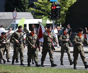 Defilada wojskowa w Katowicach i piknik. Wojewódzkie Obchody Święta Wojska Polskiego 2024